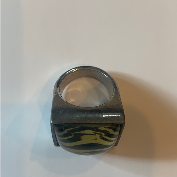Zebra print ring - Picture 2 of 5